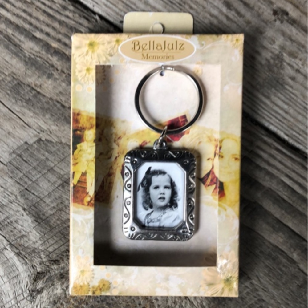 Silver metal photo frame keychain